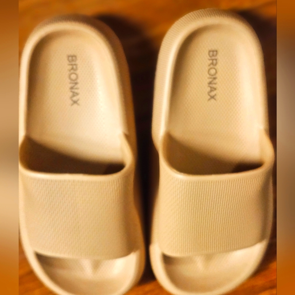 Slides Biege Womens 5/6